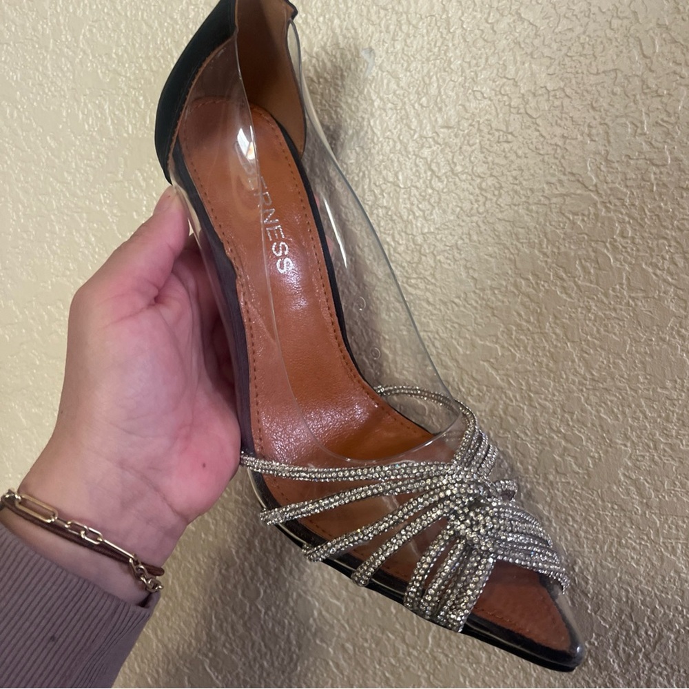Elegant Black and Silver Women's Shoe